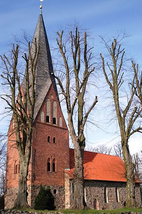 Unsere Kirche in Blekendorf - Ein schönes Besichtigungsziel für Ihren Ostsee Urlaub Kirche-Blekendorf